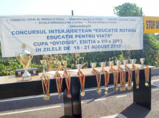 Şcoala nr. 2 din Ovidiu, locul I la concursul de educaţie rutieră